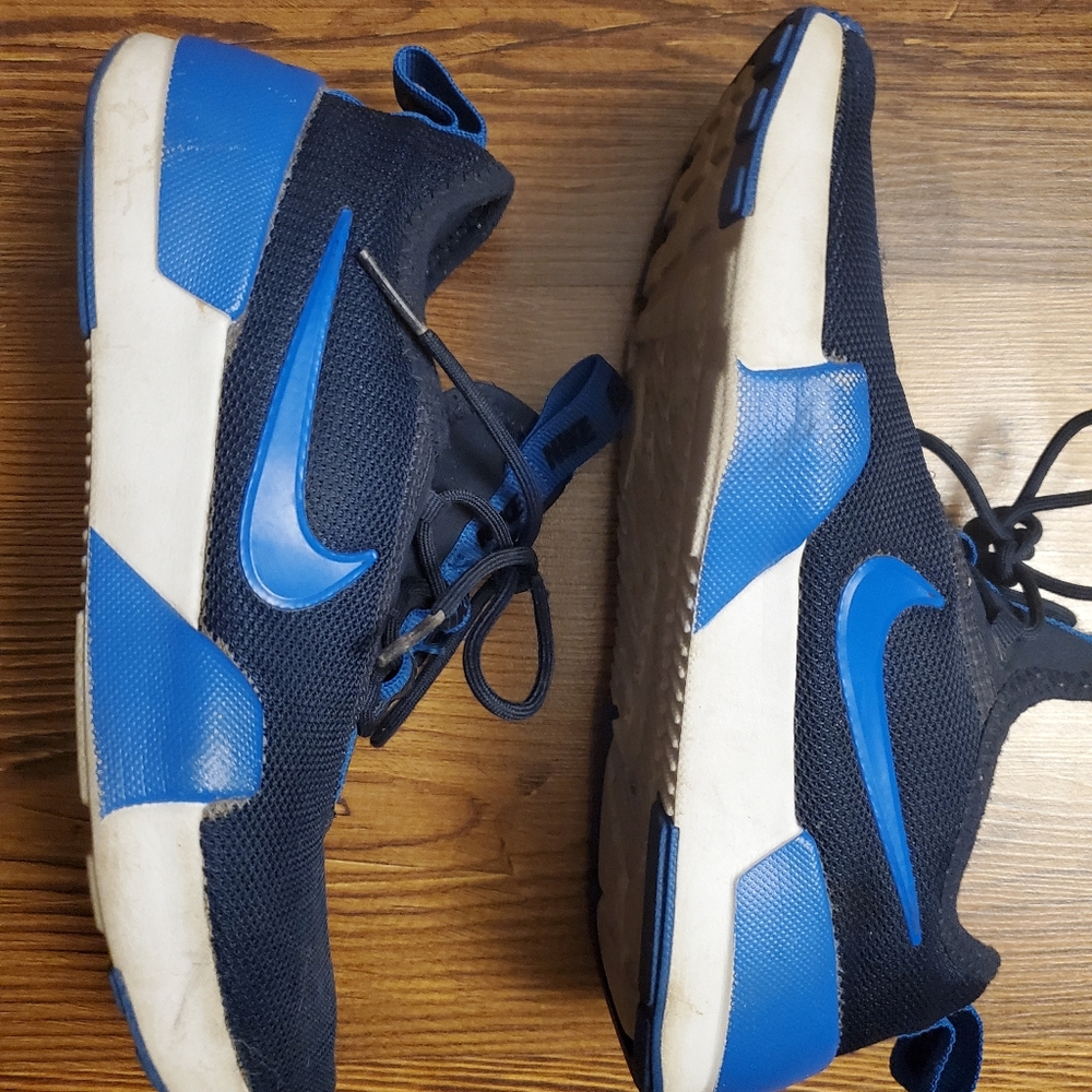 Boys Nike